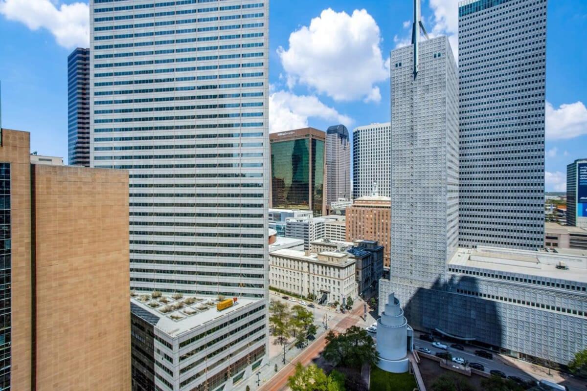 26Th Fl Bold Cozysuites With Pool, Gym Dallas Dış mekan fotoğraf